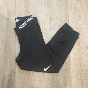 Dri-Fit Nike Pros, Crop - Black